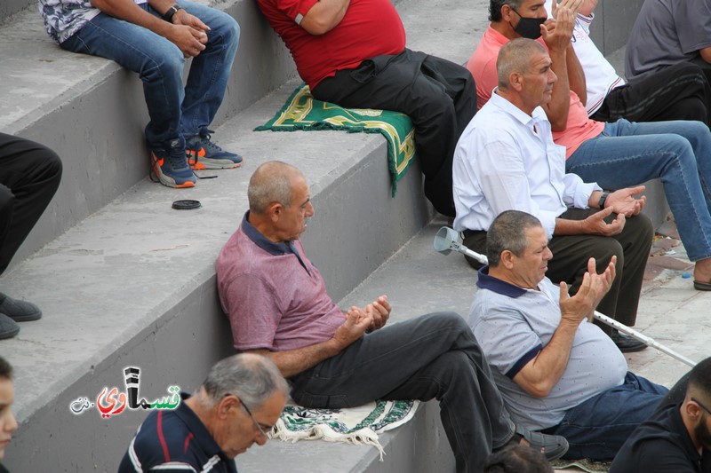 فيديو: شعائر  صلاة  وخطبة عيد الفطر  من مسجد صلاح الدين والشيخ اشرف عيسى يؤكد : حال مجتمعنا لا يُبشر بخير ... العنف والجريمة احتلا عقول شبابنا لبعدهم عن دينهم       